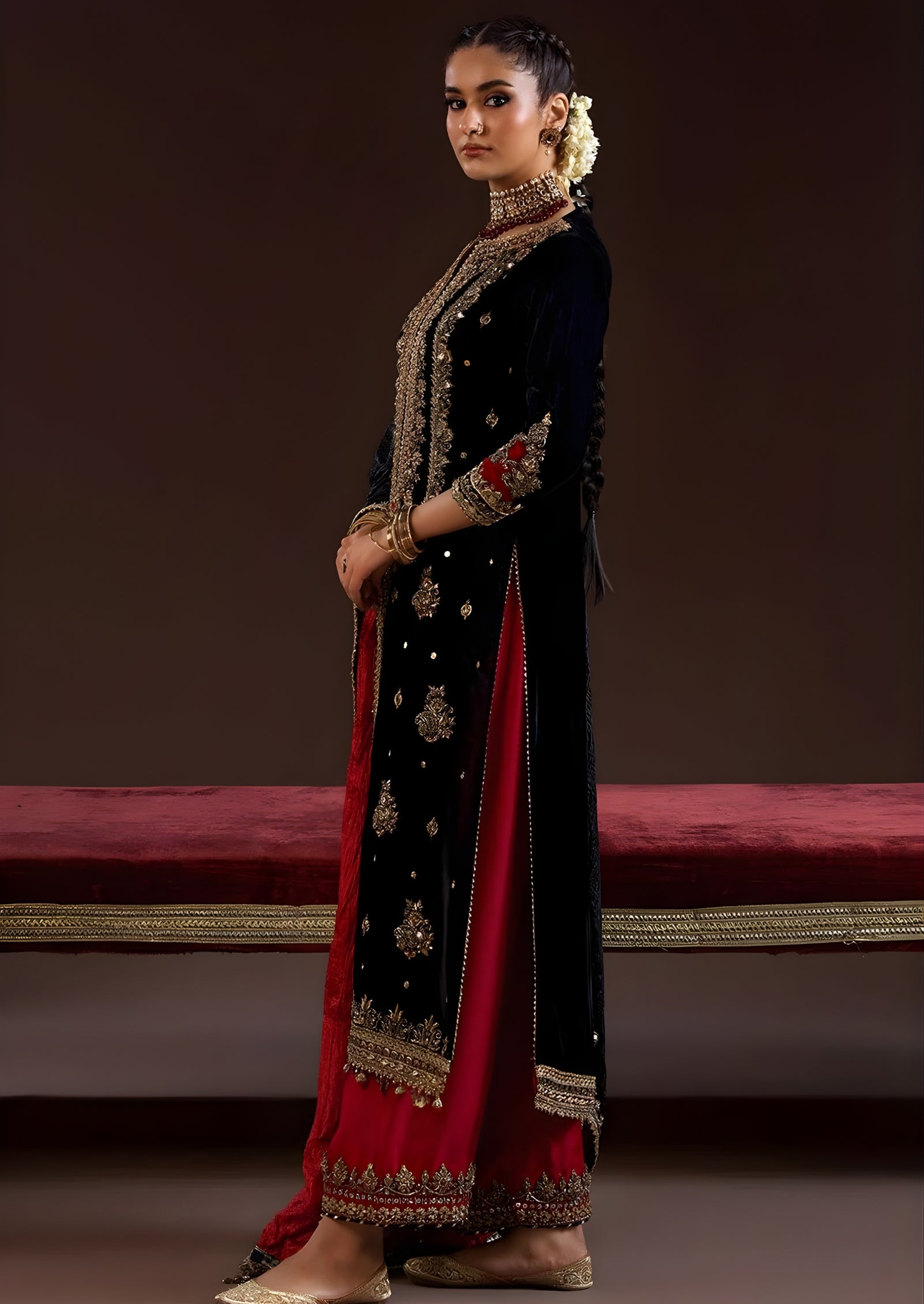 VELVET MAJESTY