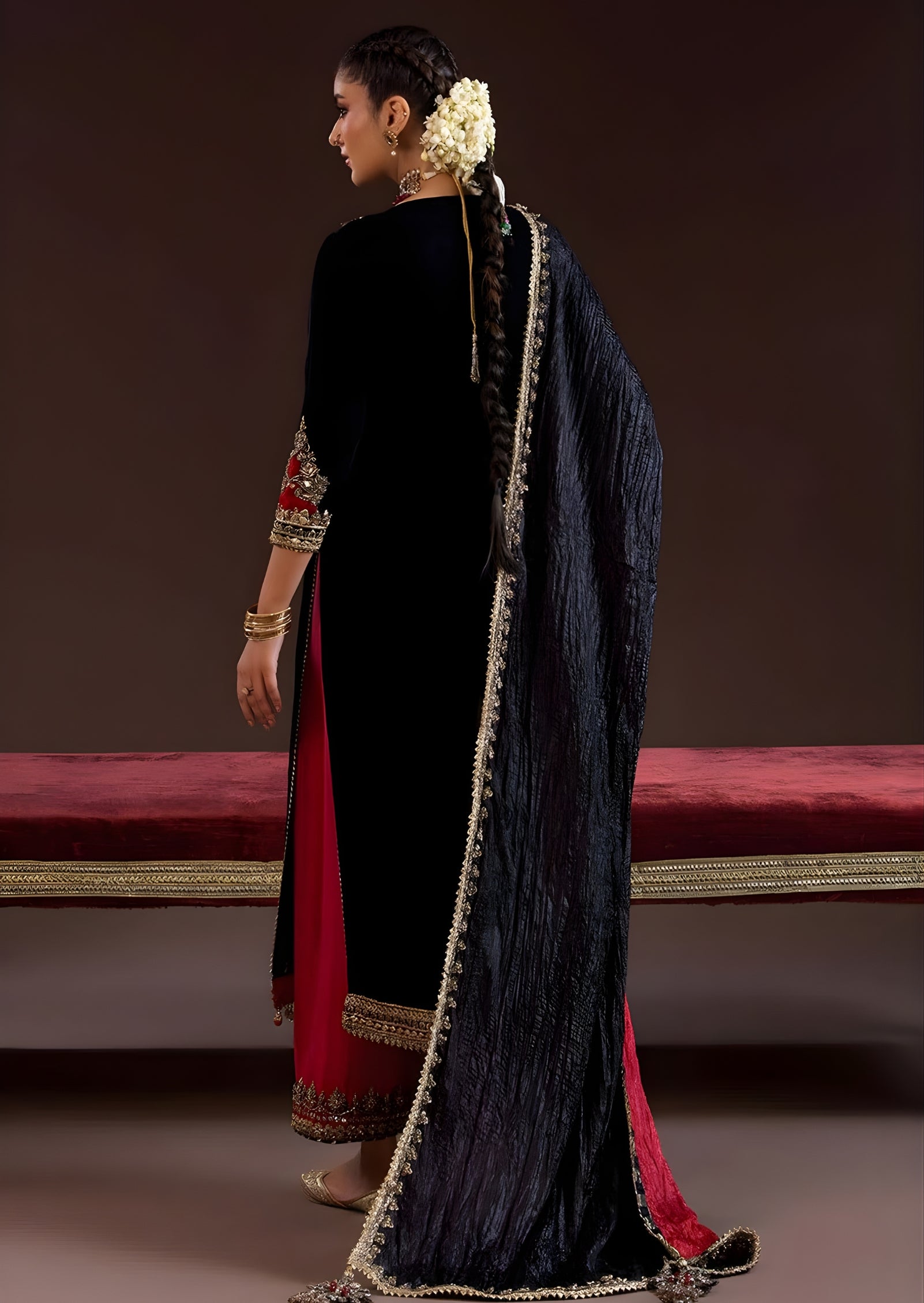 VELVET MAJESTY