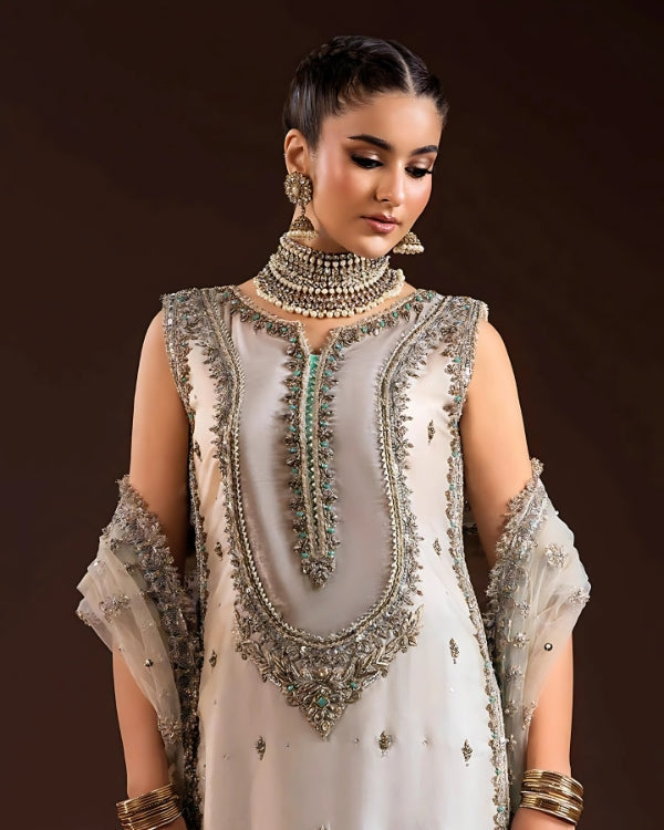 OPULENT BEIGE